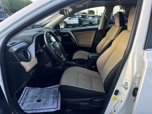 Used 2018 Toyota RAV4 XLE FWD image 8