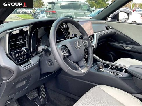 Used 2025 Lexus TX 350 AWD image 14