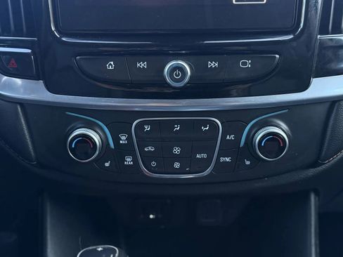 Used 2019 Chevrolet Traverse LT w/ LT Premium Package AWD/4WD image 7