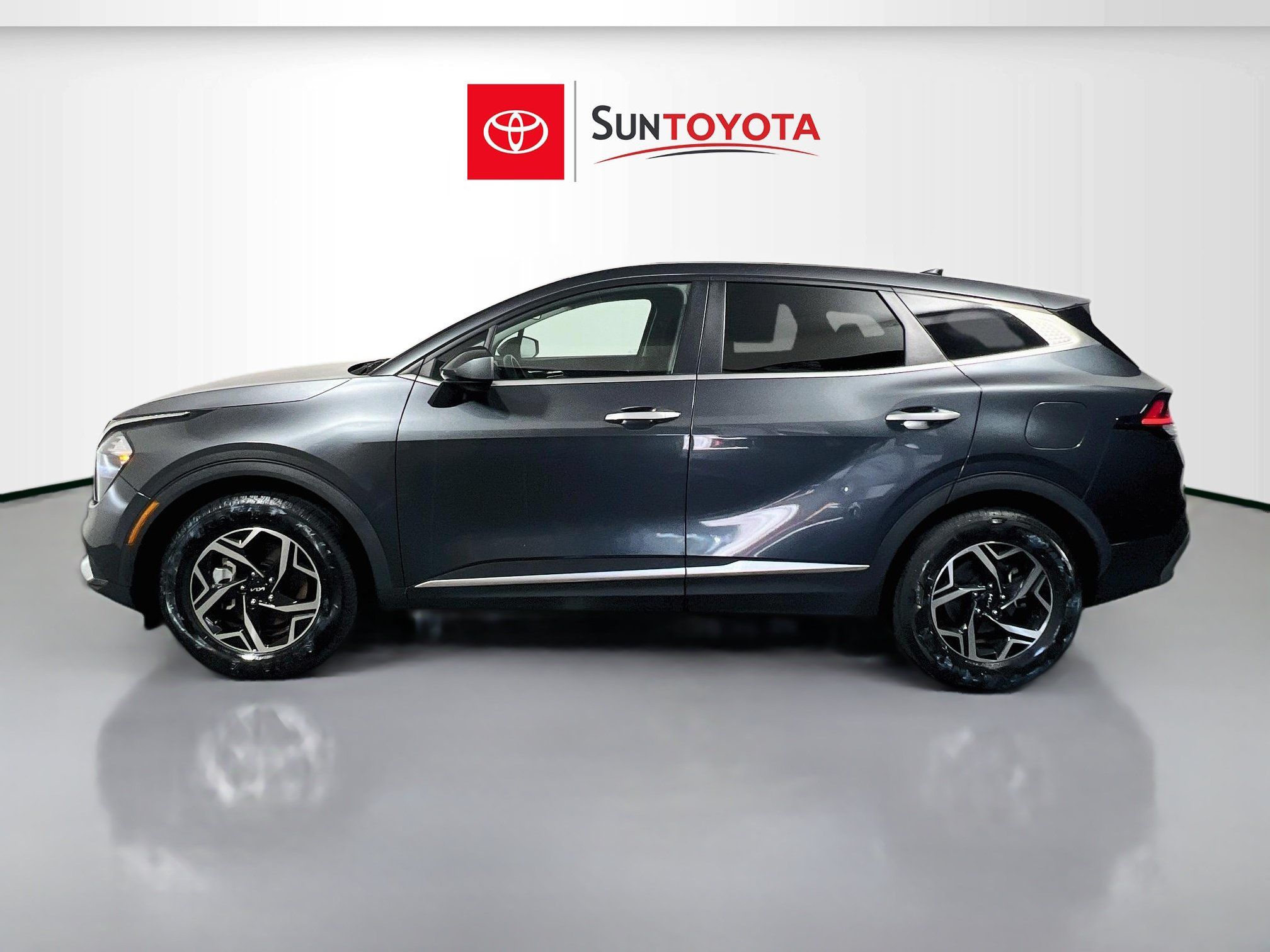 Used 2023 Kia Sportage LX FWD image 7