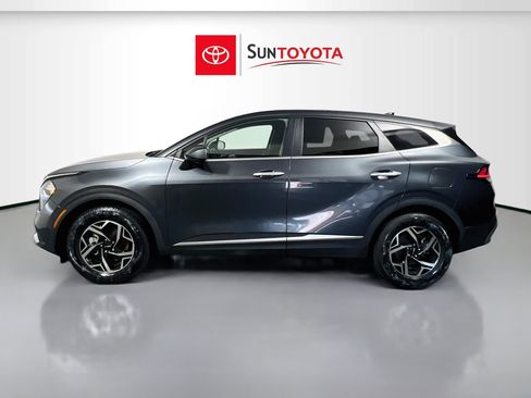 Used 2023 Kia Sportage LX FWD image 7