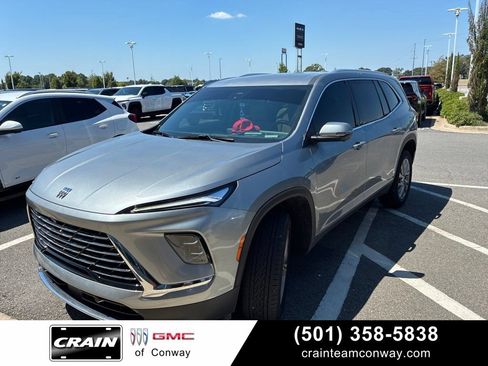 Used 2025 Buick Enclave Preferred w/ Power Package FWD image 1