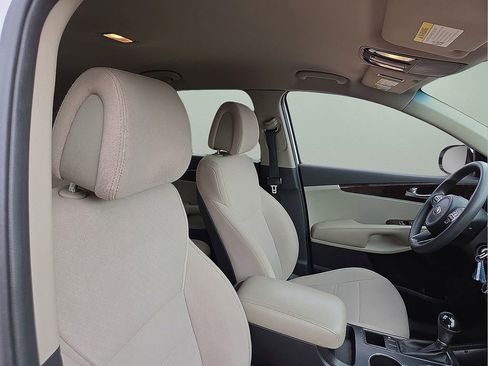 Used 2016 Kia Sorento LX image 12