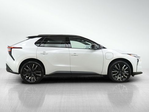 Certified 2026 Toyota bZ image 6