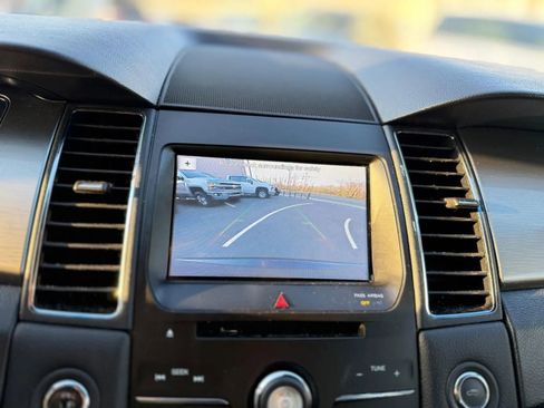 Used 2016 Ford Taurus SEL w/ Equipment Group 201A image 17