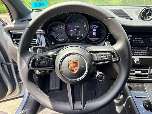 Certified 2026 Porsche Macan AWD/4WD image 11