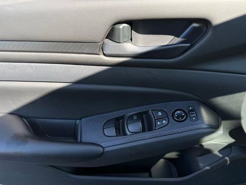 Certified 2025 Nissan Altima 2.5 S image 18