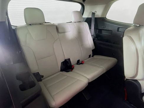 Used 2022 Kia Telluride S AWD/4WD image 30