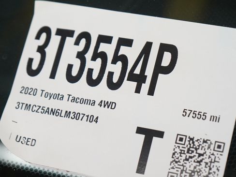 Used 2020 Toyota Tacoma TRD Off-Road image 30