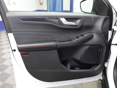 Used 2024 Ford Escape ST-Line w/ Tech Pack #1 AWD/4WD image 59