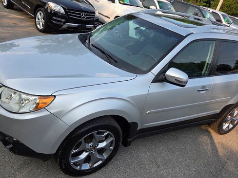 Used 2011 Subaru Forester 2.5X Touring AWD/4WD image 6