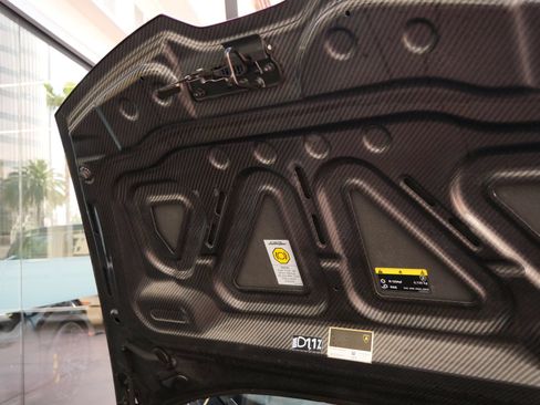 Used 2023 Lamborghini Huracan Tecnica RWD image 34