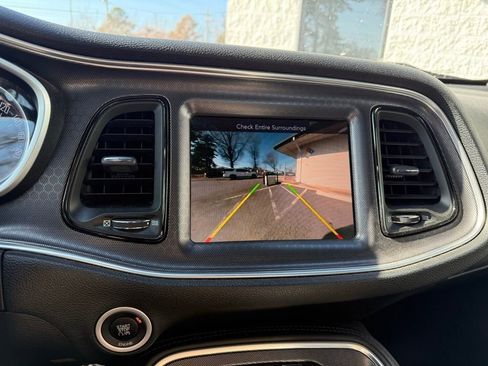 Used 2016 Dodge Challenger R/T Scat Pack w/ Leather Interior Group image 10