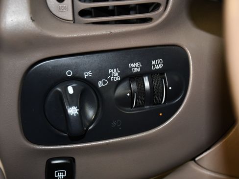 Used 1998 Ford Expedition Eddie Bauer RWD image 29