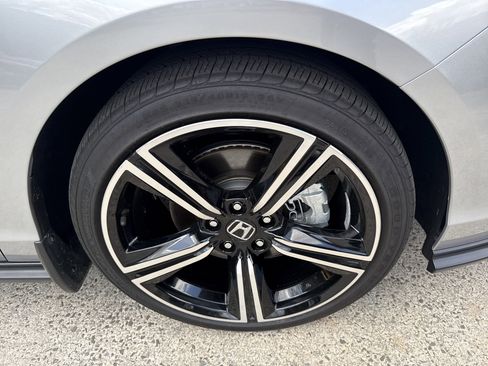 Used 2025 Honda Accord Sport image 12