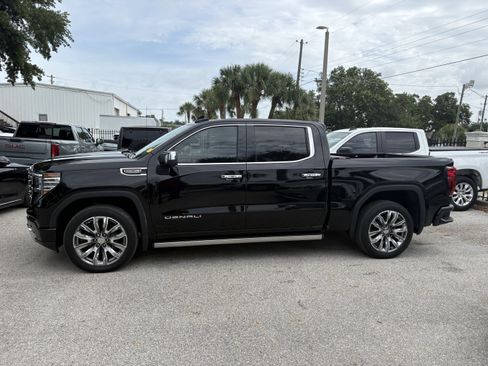Used 2023 GMC Sierra 1500 Denali w/ Denali Reserve Package AWD/4WD image 4
