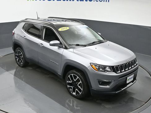 Used 2018 Jeep Compass Limited image 3
