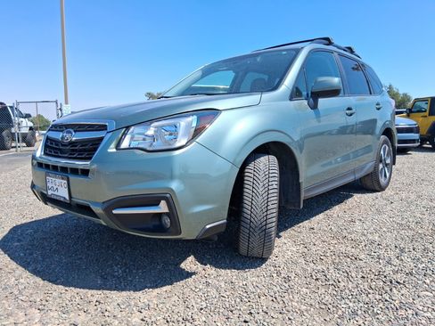 Used 2018 Subaru Forester 2.5i Premium AWD/4WD image 1