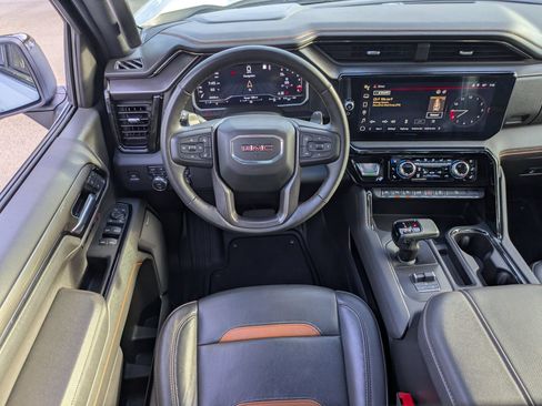 Used 2023 GMC Sierra 1500 AT4 w/ AT4 Preferred Package AWD/4WD image 32