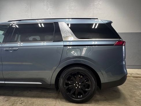 Used 2022 Kia Carnival SX FWD image 7