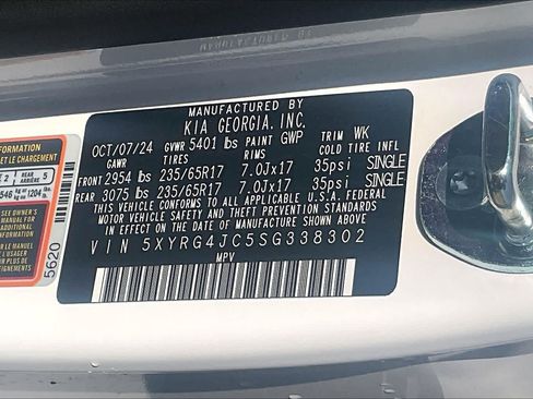 Certified 2025 Kia Sorento LX FWD image 18