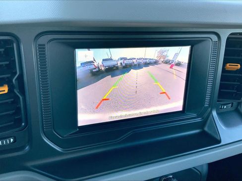 Used 2023 Ford Bronco Badlands image 54