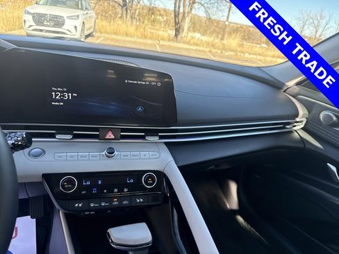 Used 2024 Hyundai Elantra Limited image 14