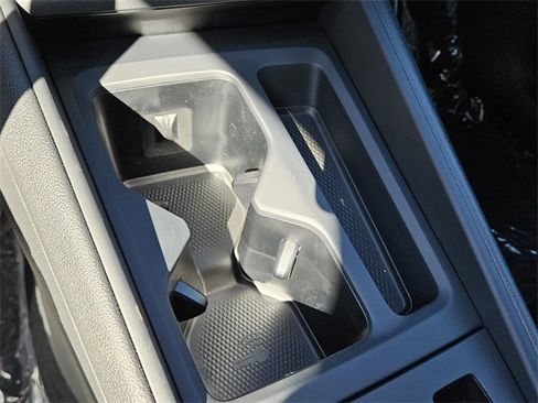 New 2026 Volkswagen Tiguan SE image 22