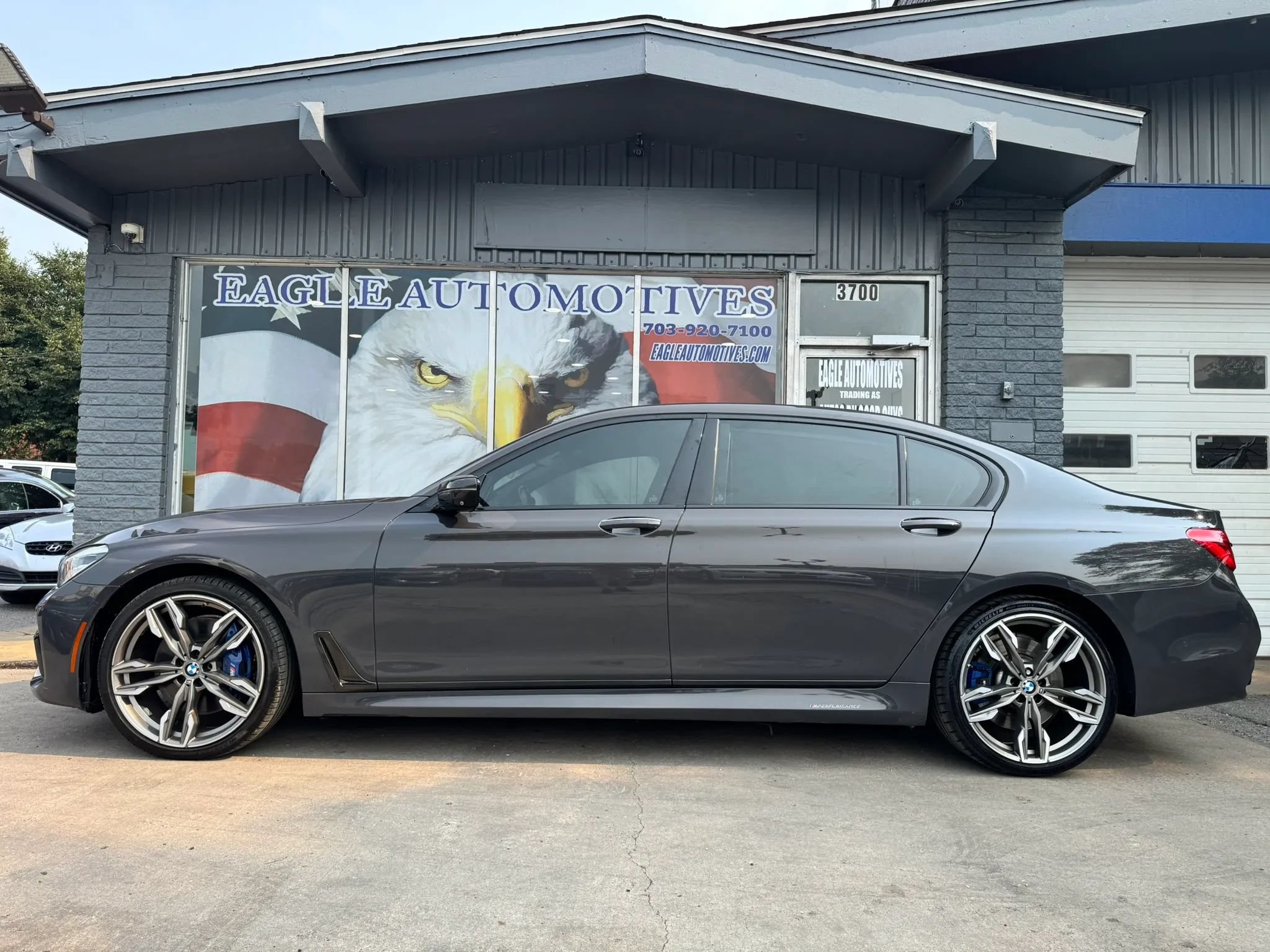 Used 2018 BMW 750i RWD image 6