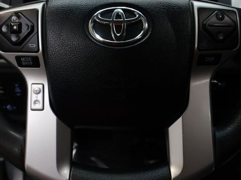 Used 2016 Toyota Tundra SR5 w/ SR5 Upgrade Package image 19