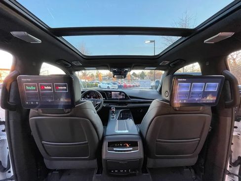 Used 2023 Cadillac Escalade V AWD/4WD image 17