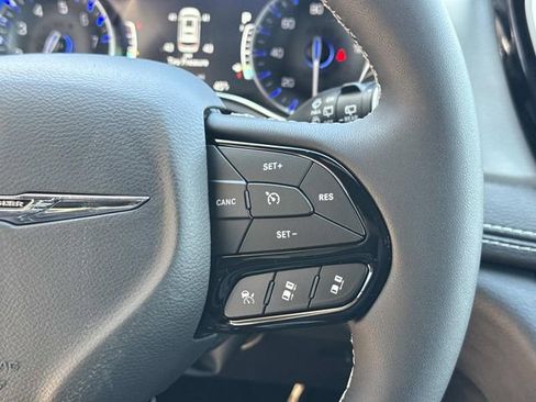 New 2026 Chrysler Pacifica Limited w/ S Appearance Package FWD image 32