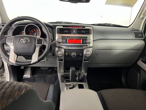 Used 2012 Toyota 4Runner SR5 w/ Convenience Pkg image 18