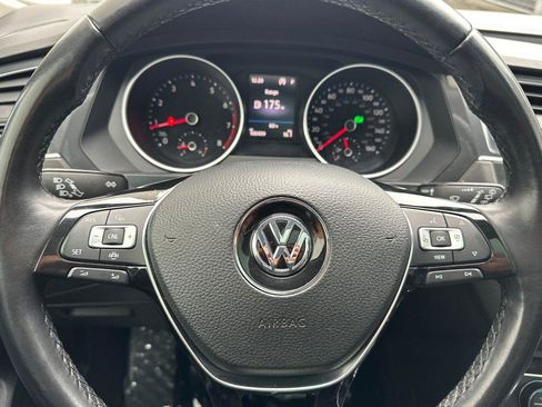 Used 2019 Volkswagen Tiguan S image 23