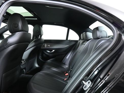 Used 2021 Mercedes-Benz E 350 4MATIC Sedan image 7