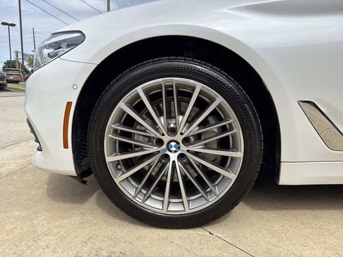 Used 2020 BMW 530i w/ M Sport Package RWD image 6
