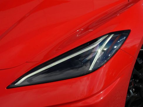 Used 2023 Chevrolet Corvette Stingray Preferred Cpe w/ Z51 Performance Package RWD image 4