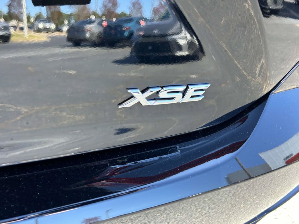 New 2027 Toyota Camry XSE FWD image 11