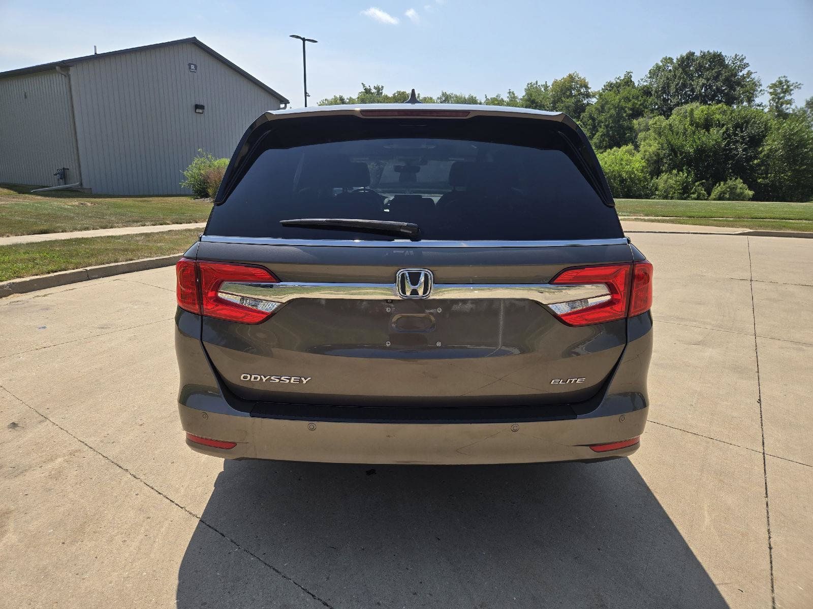 Used 2020 Honda Odyssey Elite image 8