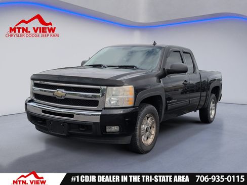 Used 2011 Chevrolet Silverado 1500 LT w/ All-Star Edition AWD/4WD image 1