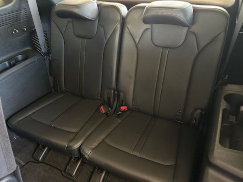 Used 2023 Kia Sorento S w/ Panoramic Sunroof Package image 18