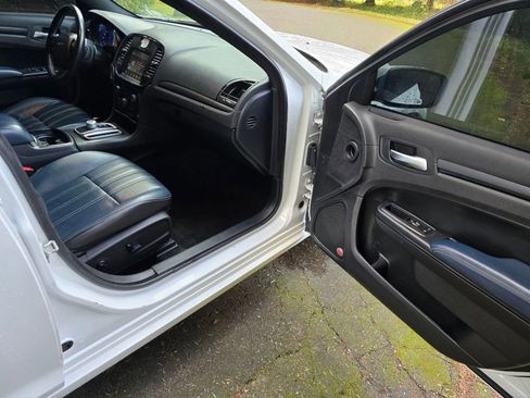 Used 2015 Chrysler 300 S image 12
