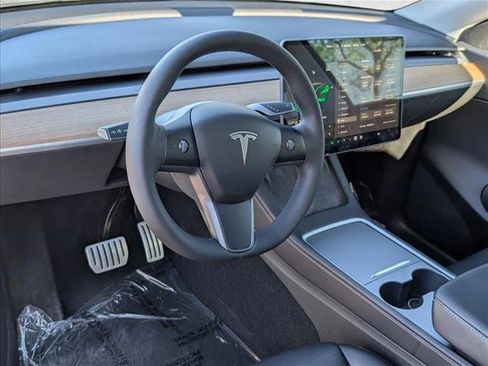 Used 2022 Tesla Model Y Performance image 10