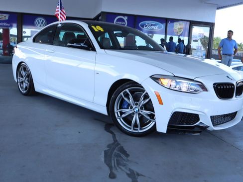 Used 2014 BMW M235i Coupe RWD image 3