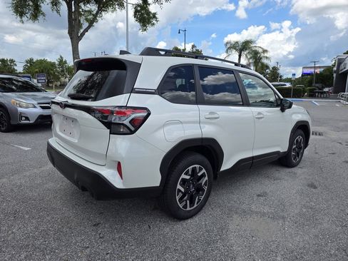 Certified 2025 Subaru Forester Premium AWD/4WD image 3