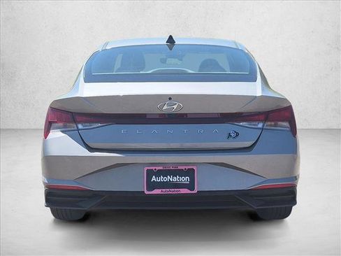 Used 2023 Hyundai Elantra SEL w/ Convenience Package FWD image 7