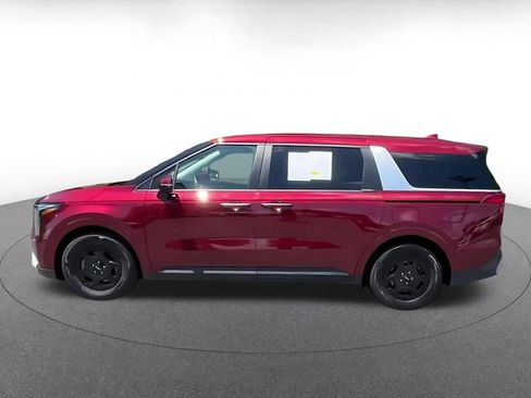 Used 2026 Kia Carnival FWD image 3