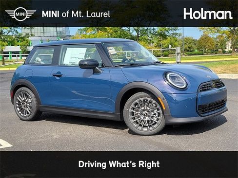 Used 2025 MINI Cooper 2-Door Hardtop image 1