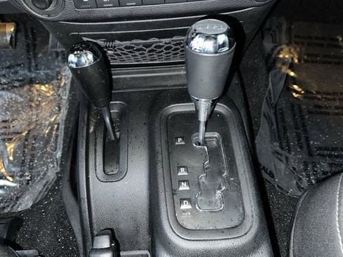 Used 2017 Jeep Wrangler Sahara w/ Dual Top Group image 30