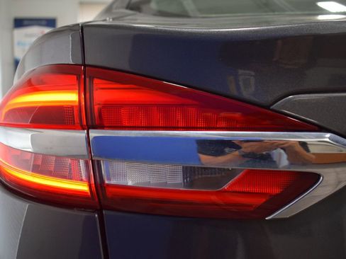 Used 2020 Ford Fusion SE image 33